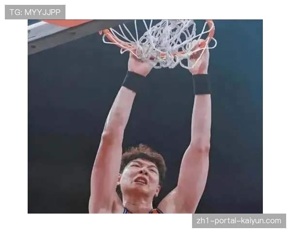 王哲林场均22分10篮板稳定 上海内线无视质疑保持高效输出